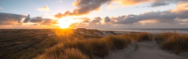 De zon gaat onder op Terschelling
